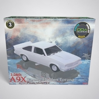 1:24 Holden A9X Torana 1979 Bathurst 1000 Winner Plastic Model Car Kit by DDA Collectibles