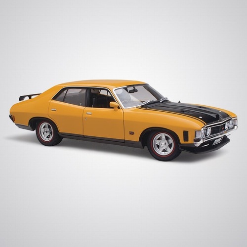 Classic Carlectables,1:18 Scale Summer Gold Ford XA Falcon RPO83 Sedan Classic Carlectables