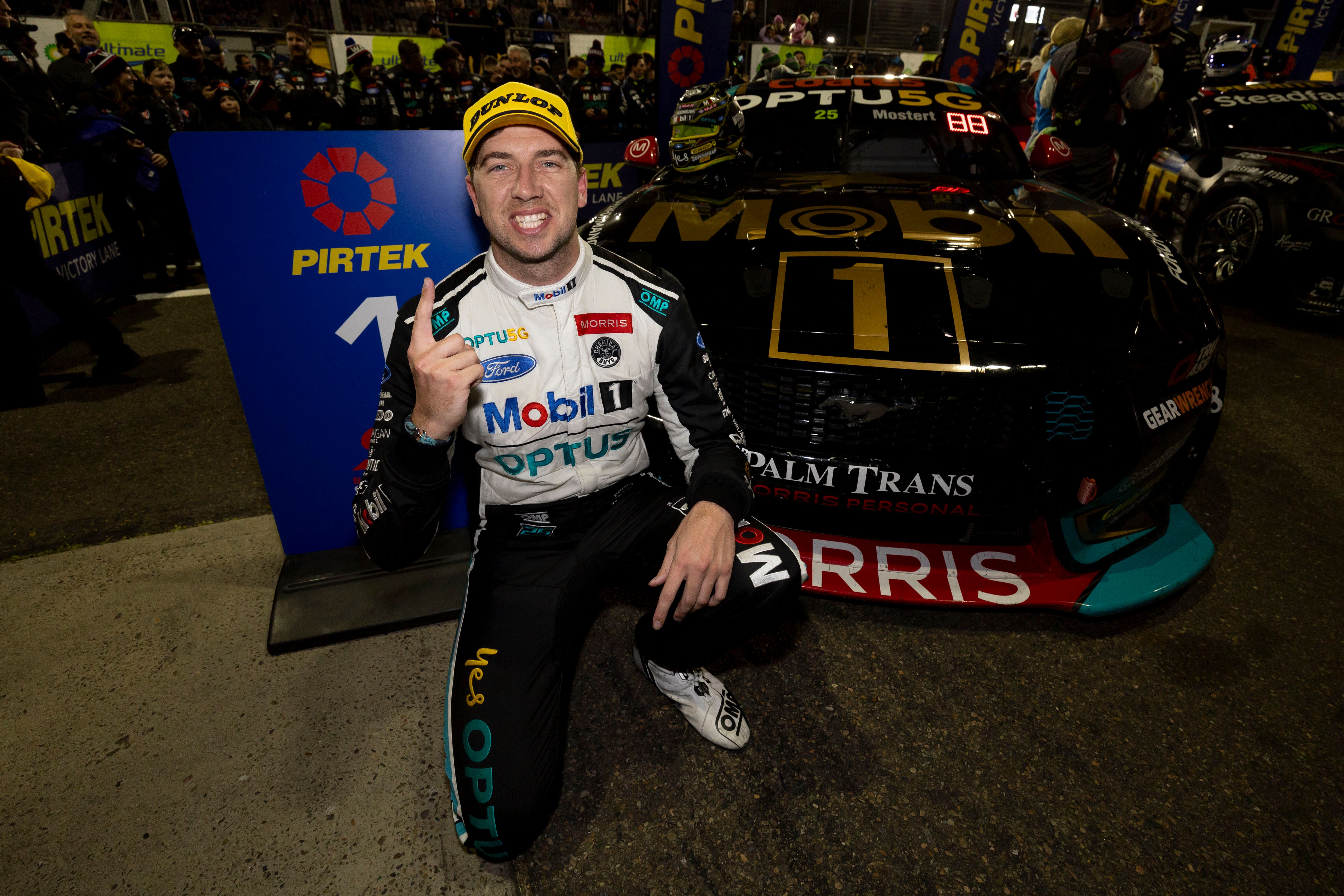 Chaz Mostert makes late move to win Sydney night race